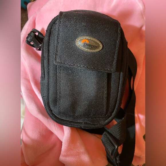 Lowepro Soft Carrying Camera Case with Long Strap Zipper Bag Zip Pouch.. - Picture 2 of 3